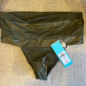 BwXh bunny high waist top L hunter green